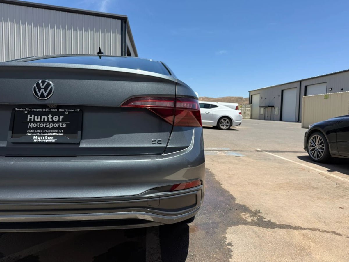 Used 2024 Volkswagen Jetta SE FWD image 18
