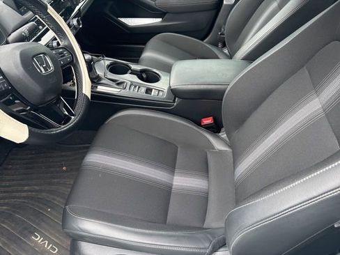 Used 2023 Honda Civic Sport image 5