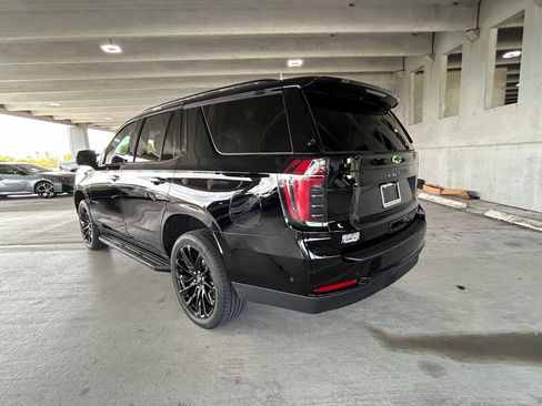 Used 2025 Chevrolet Tahoe LS image 3