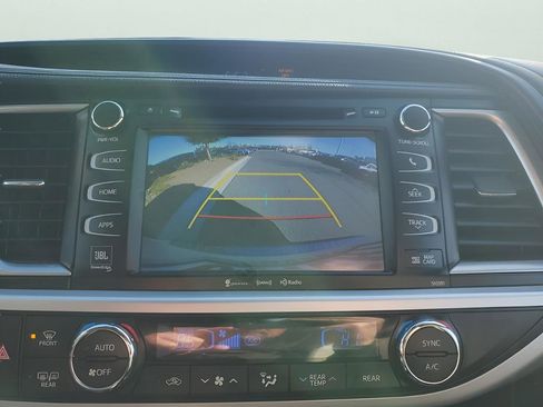 Used 2019 Toyota Highlander Limited image 45