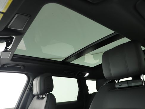 Used 2022 Land Rover Range Rover Sport HST image 10