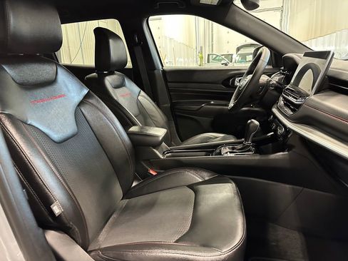 Used 2026 Jeep Compass Trailhawk AWD/4WD image 32