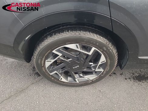 Used 2023 Kia Sportage SX image 18