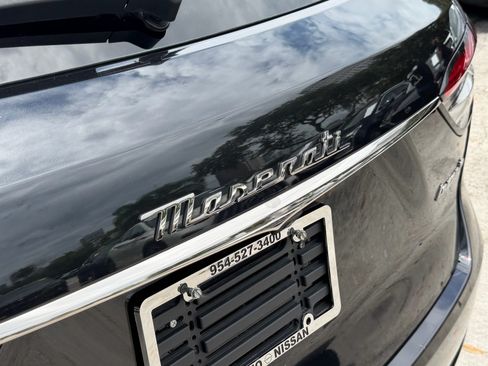 Used 2022 Maserati Levante GT AWD/4WD image 16