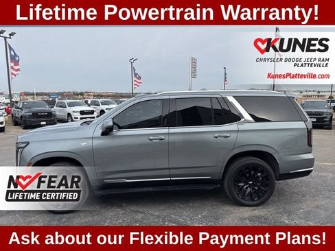 Used 2025 Cadillac Escalade Premium Luxury AWD/4WD image 7