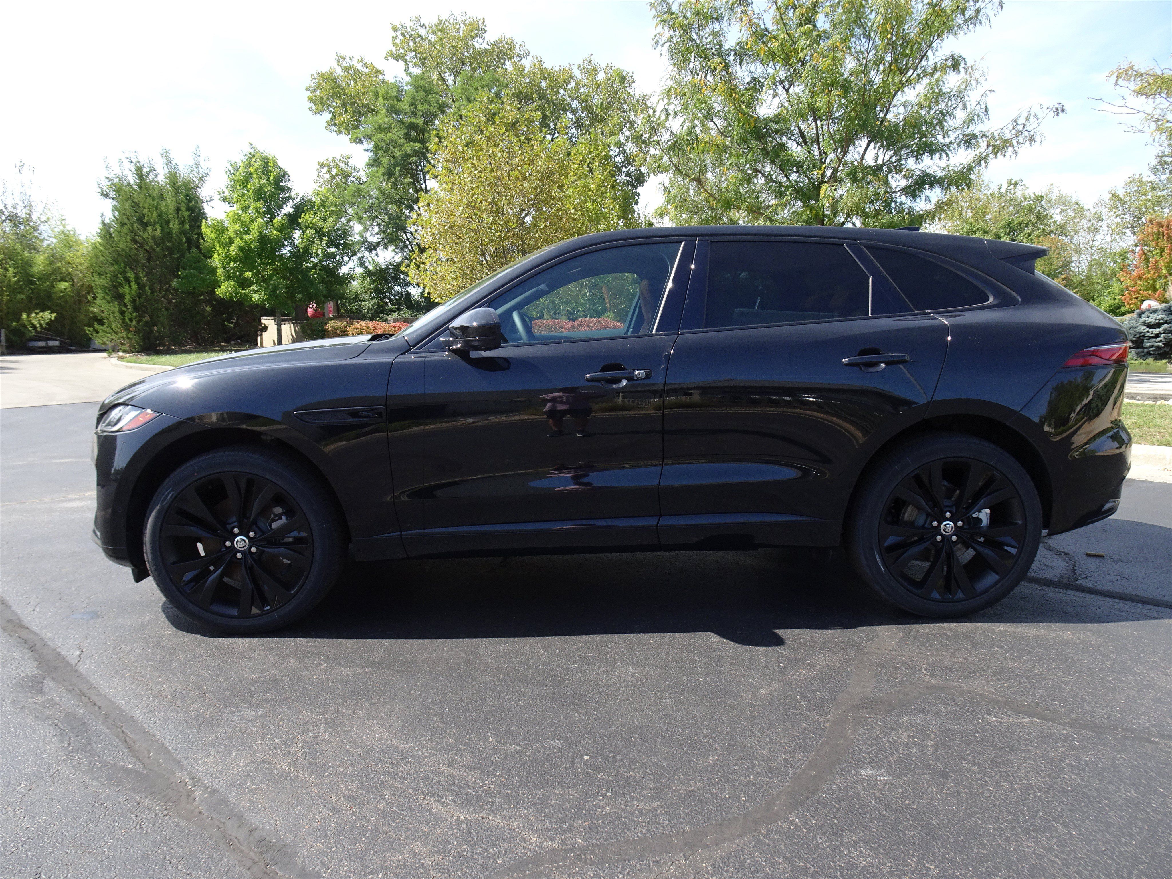 New 2026 Jaguar F-PACE R-Dynamic S AWD/4WD image 3