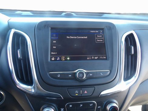 Used 2024 Chevrolet Equinox LT image 19