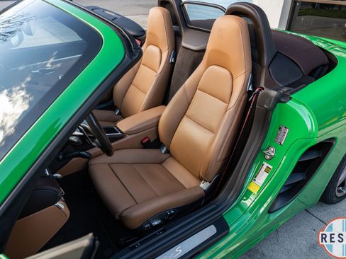 Used 2023 Porsche 718 Boxster S image 4