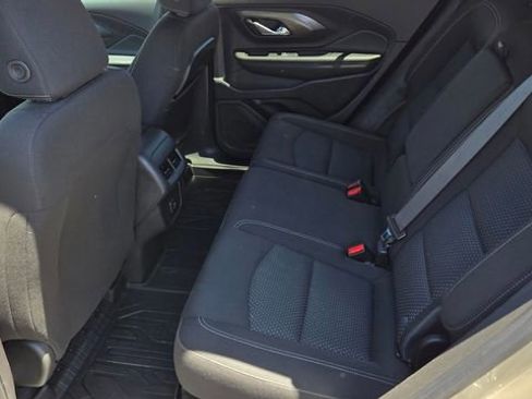 Used 2023 GMC Terrain SLE w/ Driver Convenience Package FWD image 11