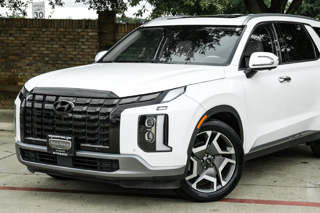 Used 2023 Hyundai Palisade Limited AWD/4WD image 13