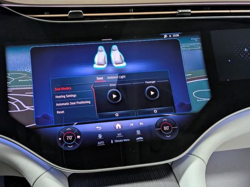 Used 2023 Mercedes-Benz EQS 580 EQS 580 image 40