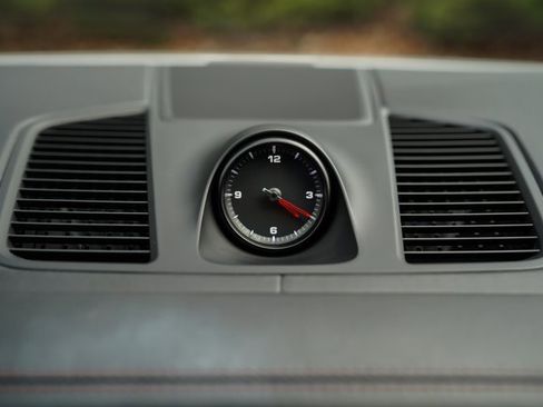 Used 2021 Porsche Cayenne S image 30