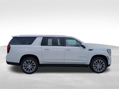 New 2026 GMC Yukon XL Denali AWD/4WD image 6