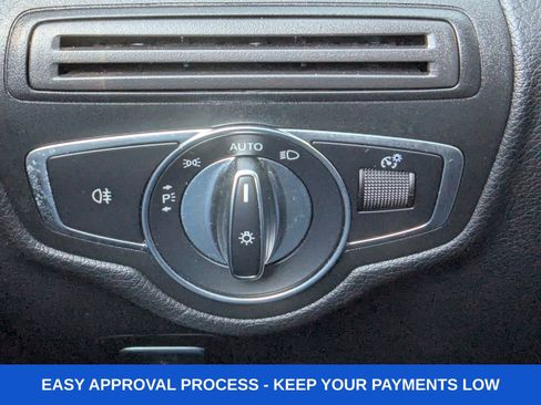 Used 2018 Mercedes-Benz GLC 300 GLC 300 w/ Premium Package image 40