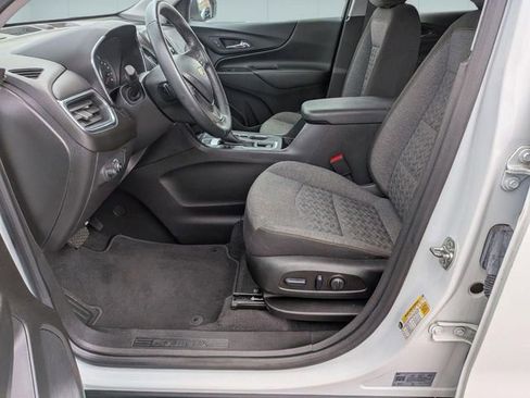 Used 2023 Chevrolet Equinox LT image 12