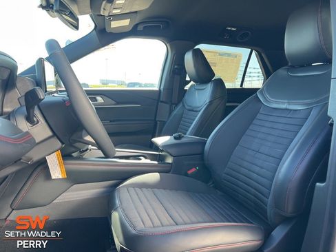 New 2025 Ford Explorer ST-Line w/ Premium Package image 16