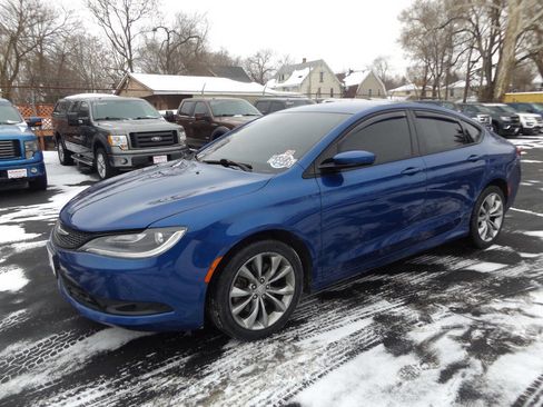 Used 2015 Chrysler 200 S w/ Navigation & Sound Group I image 1