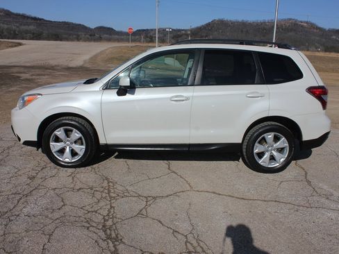 Used 2015 Subaru Forester 2.5i Premium w/ All-Weather Package image 9