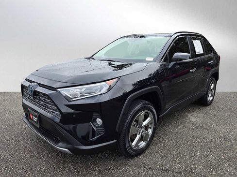 Used 2020 Toyota RAV4 Limited image 7