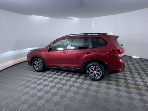 Certified 2023 Subaru Forester Premium image 6