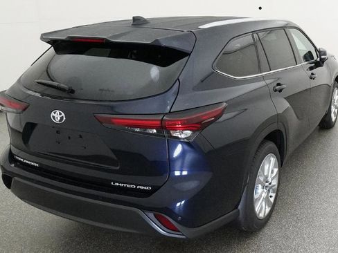 New 2026 Toyota Highlander Limited AWD/4WD image 14