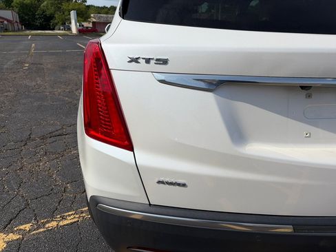 Used 2018 Cadillac XT5 Luxury w/ Driver Awareness Package AWD/4WD image 7