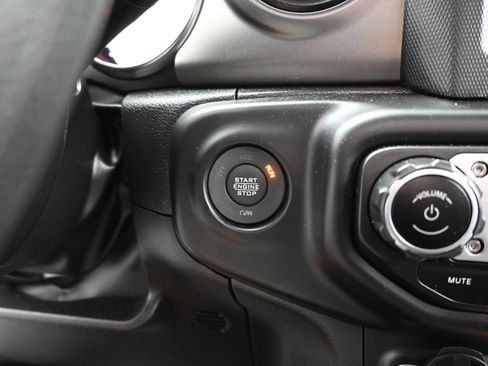 Used 2023 Jeep Wrangler Willys image 15