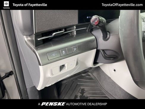 Used 2024 Hyundai Kona SEL w/ Convenience Package image 23