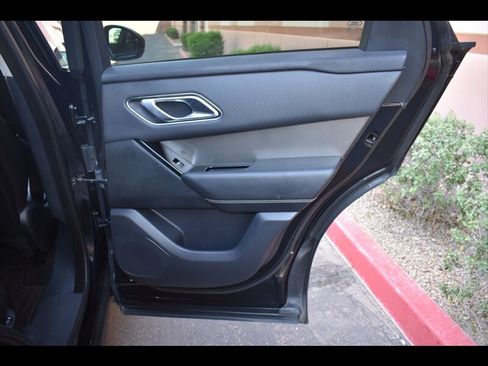 Used 2018 Land Rover Range Rover Velar S AWD/4WD image 28