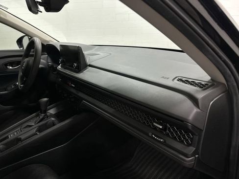 Used 2024 Honda Accord EX image 23