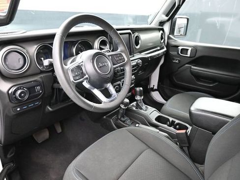 Used 2023 Jeep Wrangler Unlimited Rubicon 4xe AWD/4WD image 12