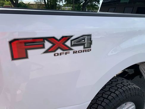 Used 2018 Ford F250 XLT w/ FX4 Off-Road Package image 8