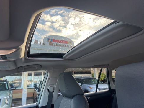 Used 2022 Toyota RAV4 XLE image 8