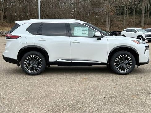 New 2026 Nissan Rogue Platinum AWD/4WD image 44