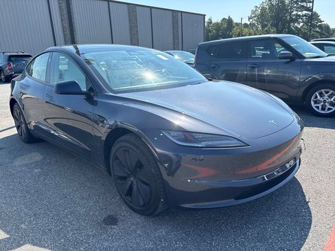 Used 2025 Tesla Model 3 RWD image 8
