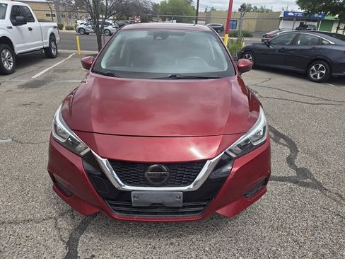 Used 2020 Nissan Versa SV FWD image 4