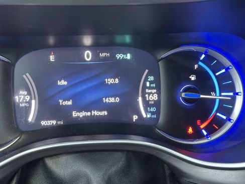 Used 2021 Chrysler Pacifica Touring-L image 32