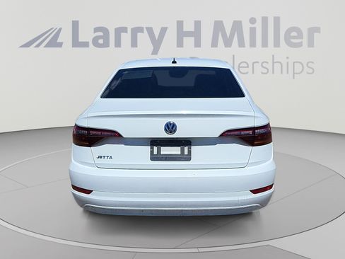 Used 2019 Volkswagen Jetta FWD image 4