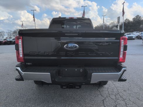 Used 2024 Ford F250 Lariat w/ Tremor Off-Road Package image 7