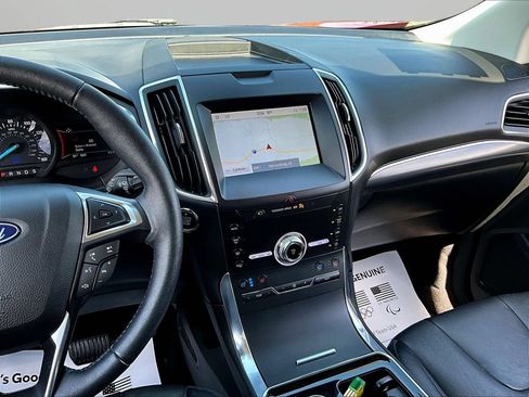 Used 2020 Ford Edge Titanium w/ Equipment Group 301A AWD/4WD image 9