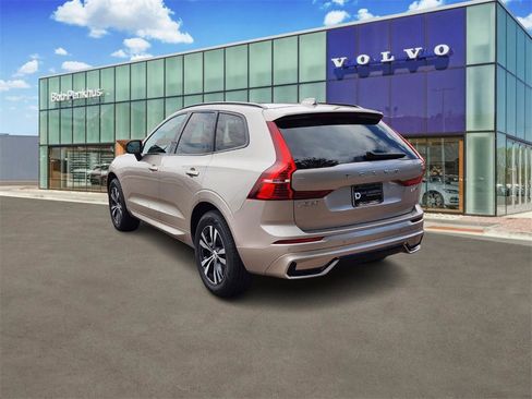Used 2025 Volvo XC60 B5 Core image 29
