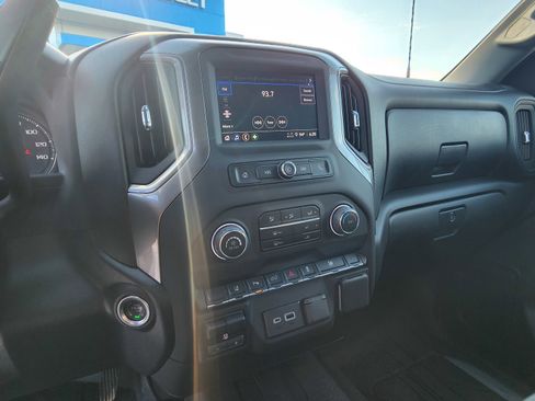 Used 2025 Chevrolet Silverado 2500 Custom w/ Custom Value Package AWD/4WD image 16