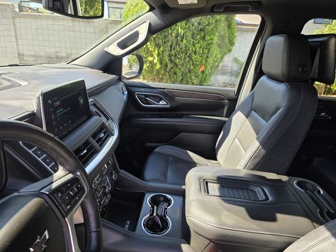 Used 2023 Chevrolet Tahoe Z71 w/ Luxury Package AWD/4WD image 15