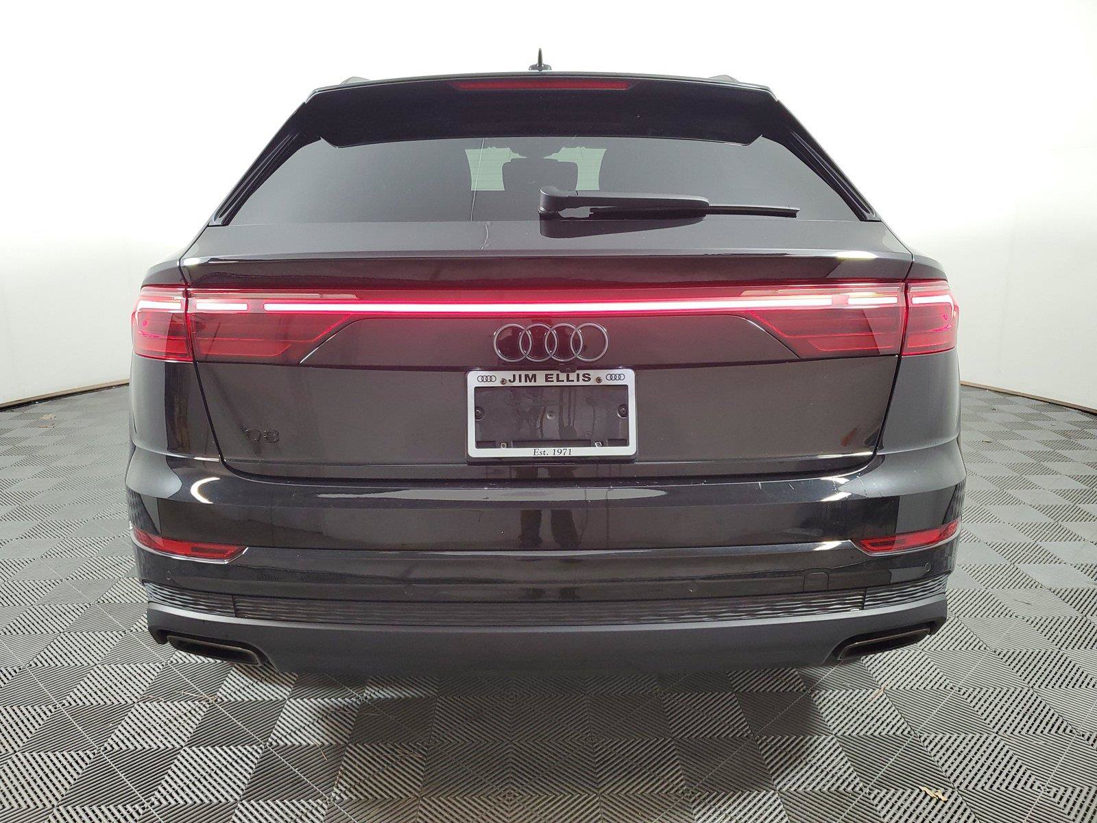 Used 2024 Audi Q8 Premium w/ Black Optic Package AWD/4WD image 5