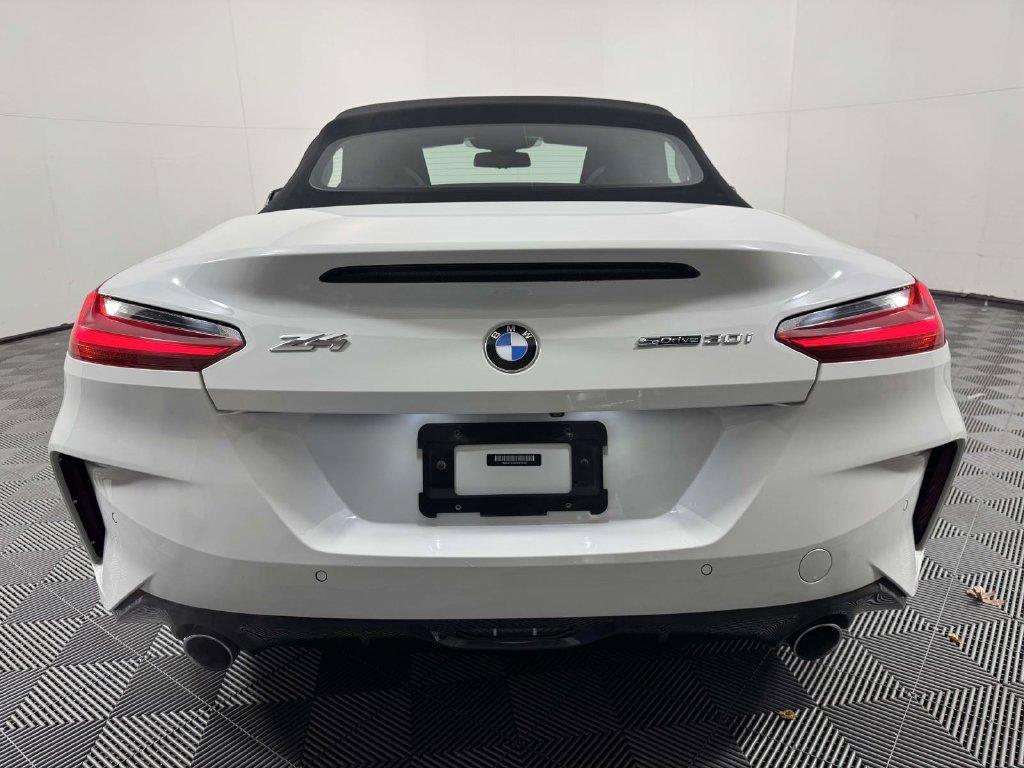 Used 2019 BMW Z4 sDrive30i w/ M Sport Package RWD image 9