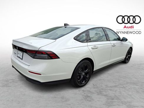 Used 2025 Honda Accord SE image 6