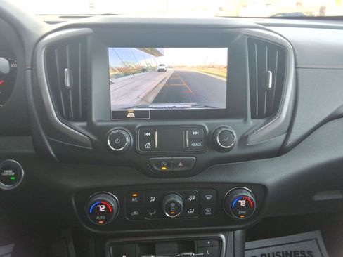 Used 2023 GMC Terrain AT4 image 16