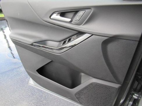 New 2026 Chevrolet Equinox LT image 23