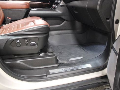 Used 2023 GMC Yukon XL Denali Ultimate w/ LPO, Floor Liner Package image 28