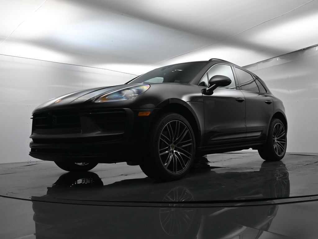 Certified 2026 Porsche Macan Turbo AWD/4WD image 43